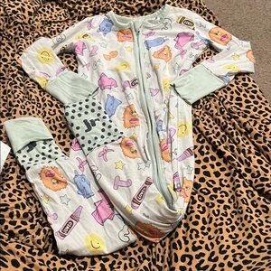 Judy Rue Bamboo Convertible Footie— Ms.Rachel Print, GUC 18-24
